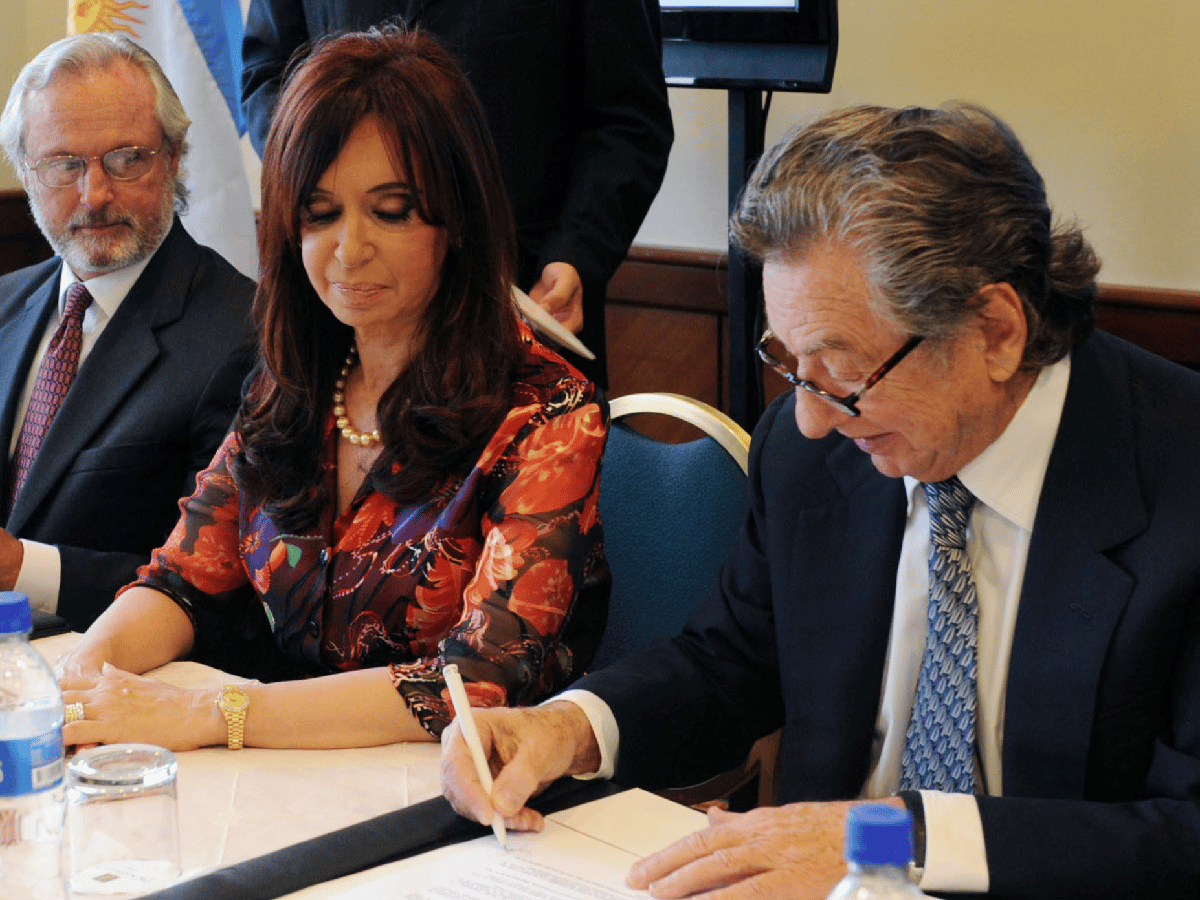 Cristina Kirchner le envió sus condolencias a Macri por la muerte de su padre
