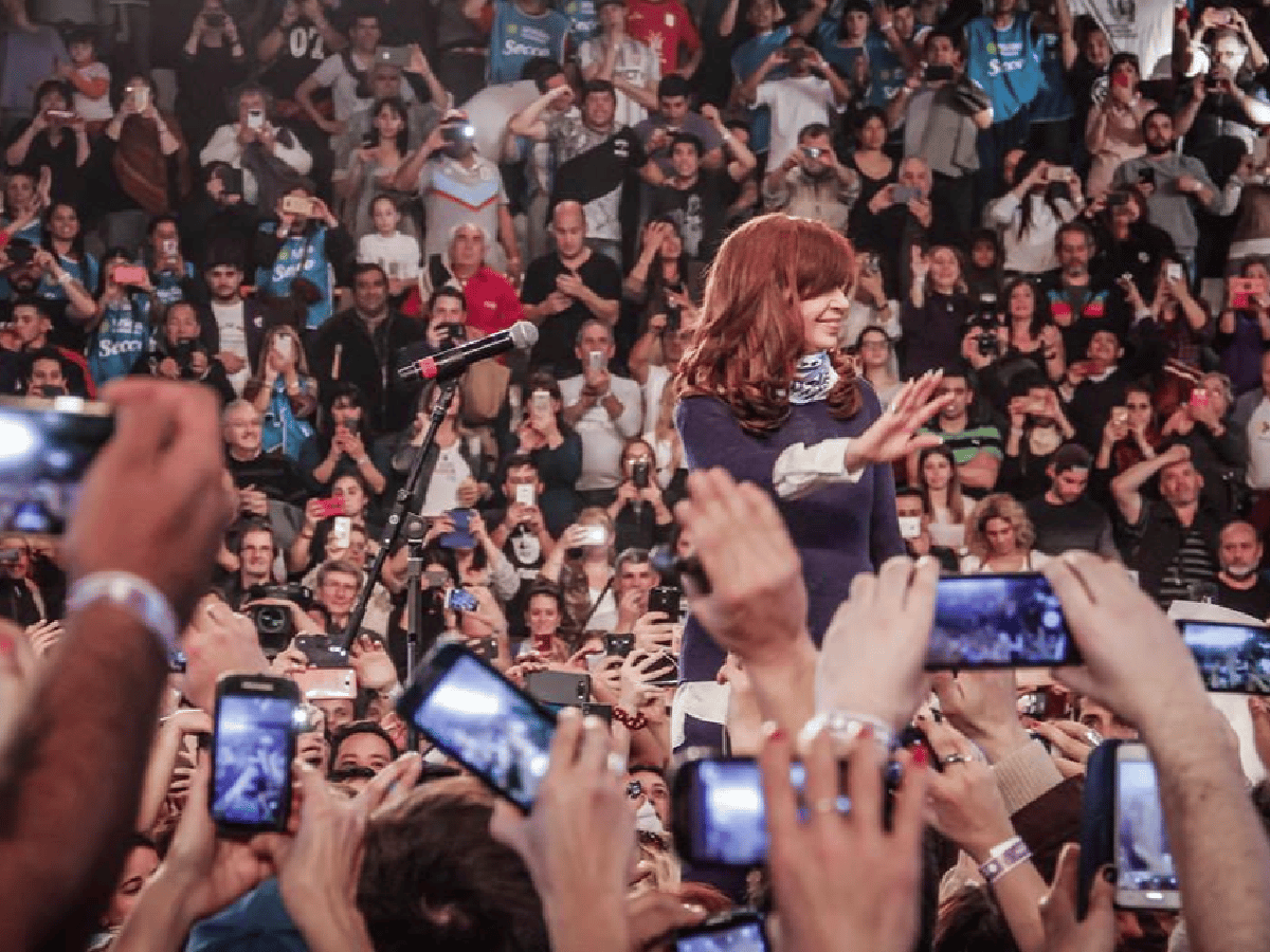 Cristina Kirchner pidió el voto de toda la oposición para poner límites al "ajuste"
