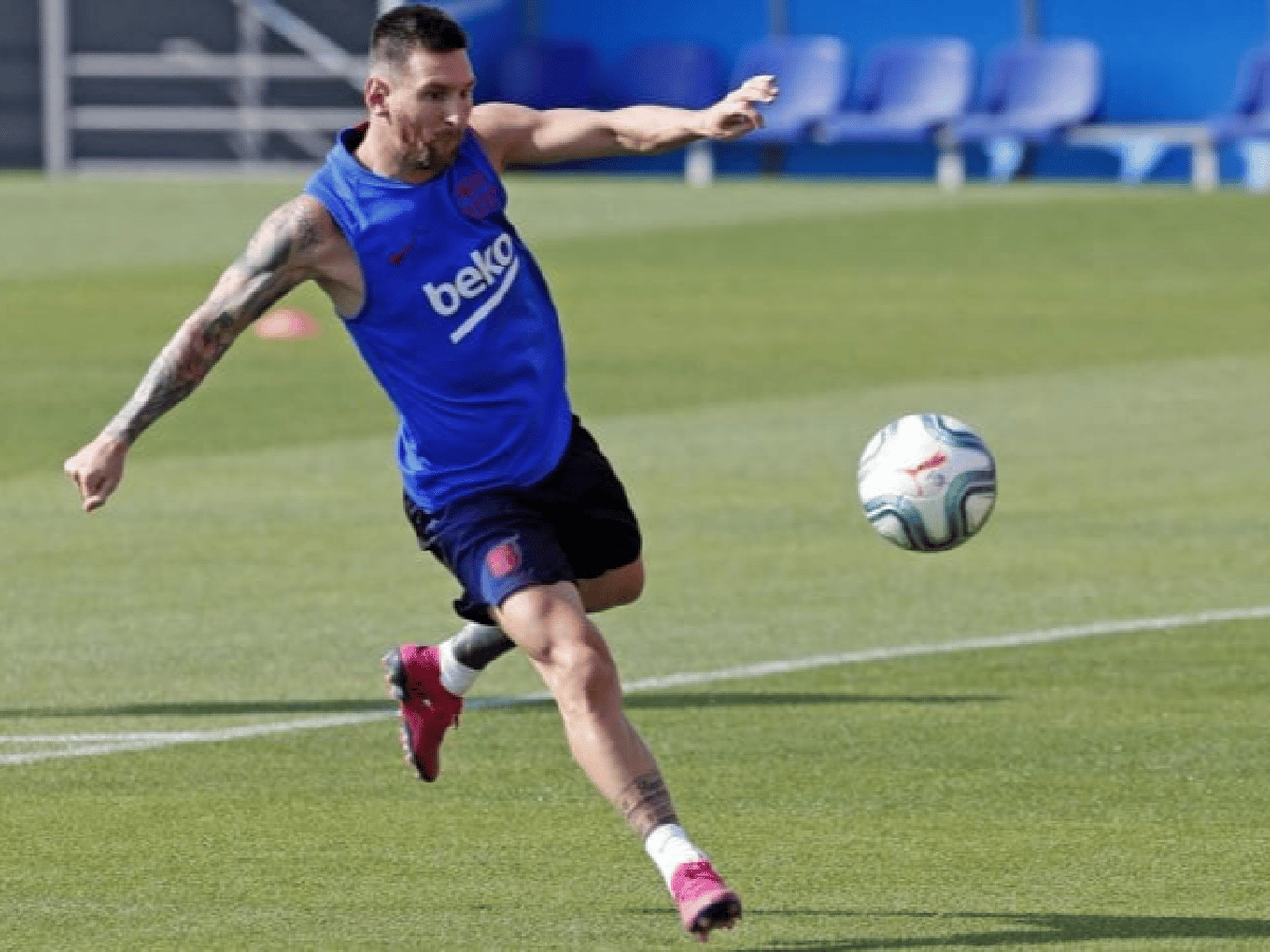 Messi continúa con su recuperación y podría volver ante Osasuna