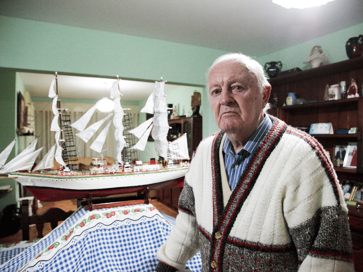José Bianchi y su pasión por hacer barcos a escala  