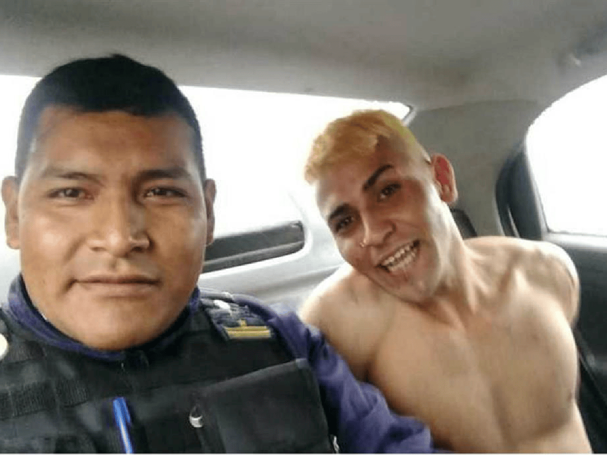 Mendoza: un policía se sacó una "selfie" con un preso recapturado y será sancionado