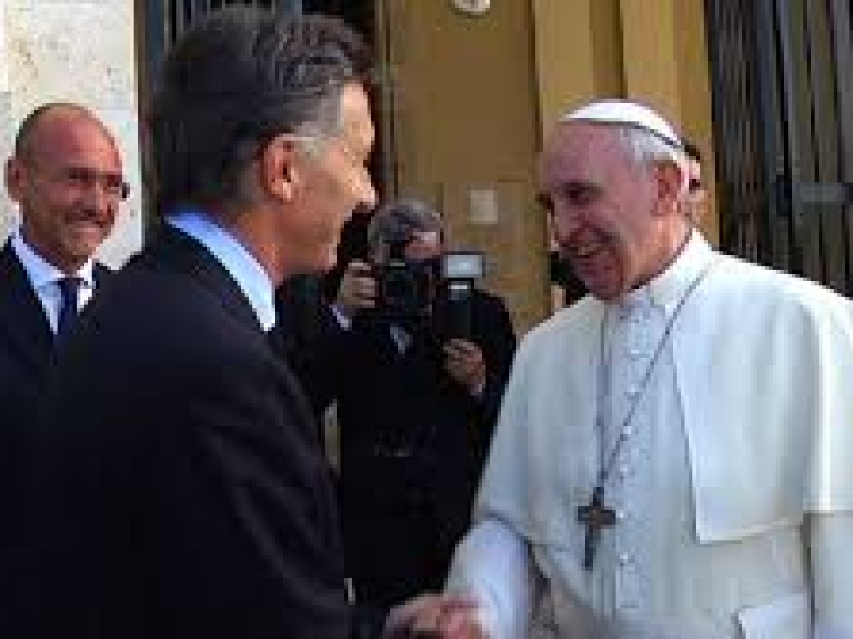 El papa abogó por una sociedad argentina "cada vez más justa, fraterna y solidaria"