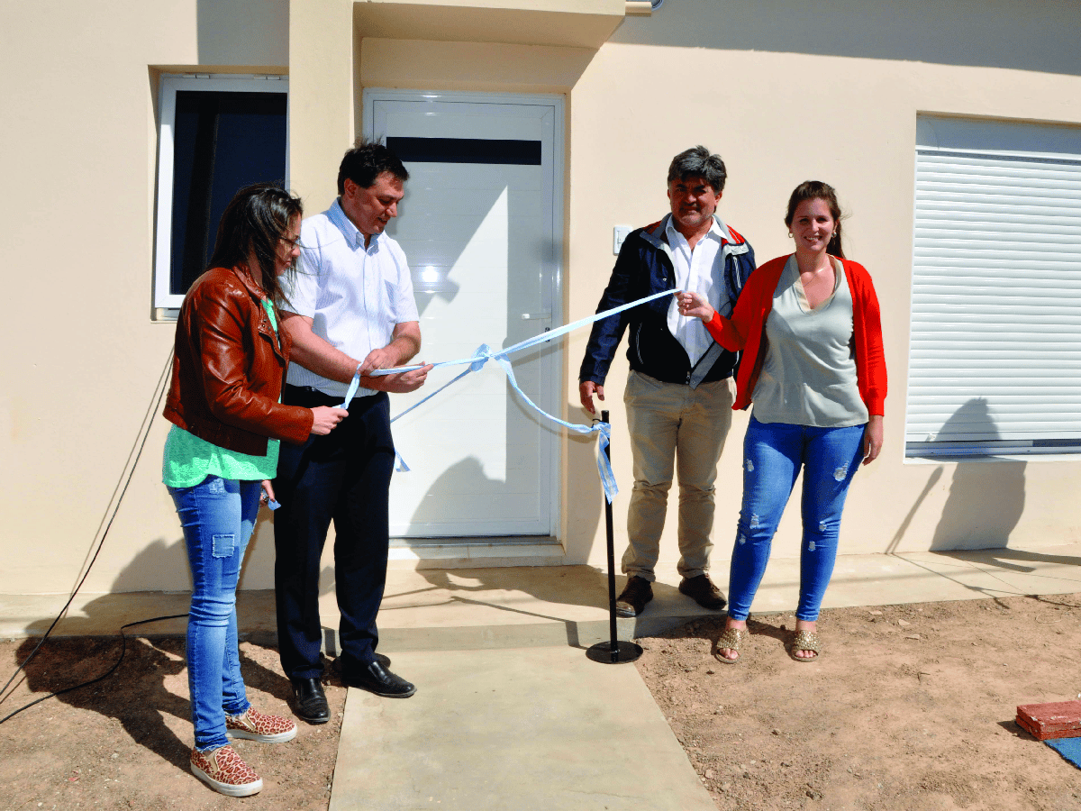 Brinkmann: Inauguraron nueva vivienda del Sistema Habitar    
