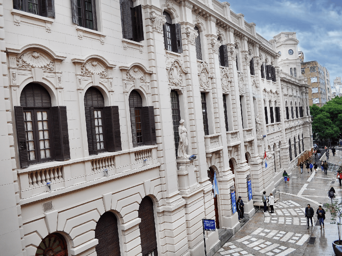 Luego de 101 años, la Legislatura de Córdoba deja su histórico edificio