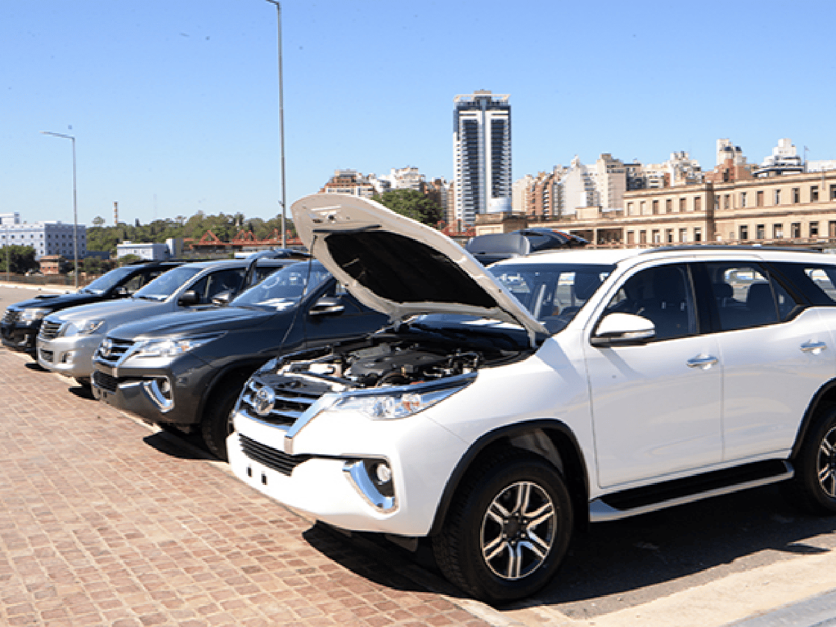 Vehículos Toyota para prácticas en escuelas técnicas provinciales
