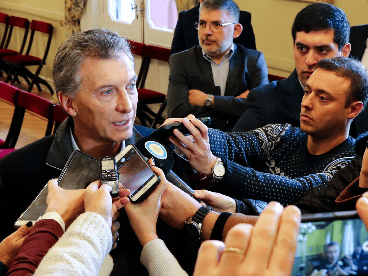 Macri frena la caída de imagen y exhibe una recuperación