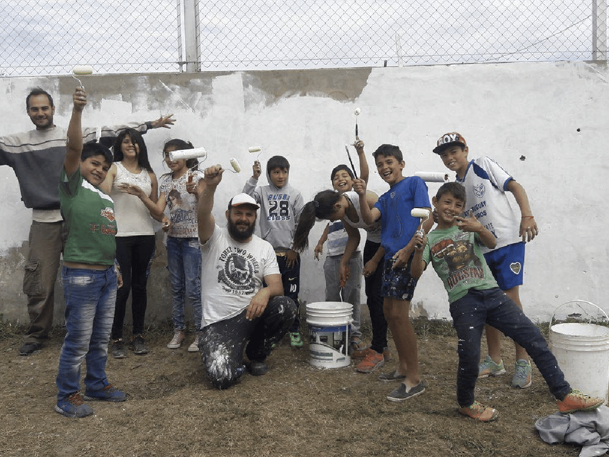 Frontera: niños embellecen las paredes del Hogar de  las Hermanas de Calcuta