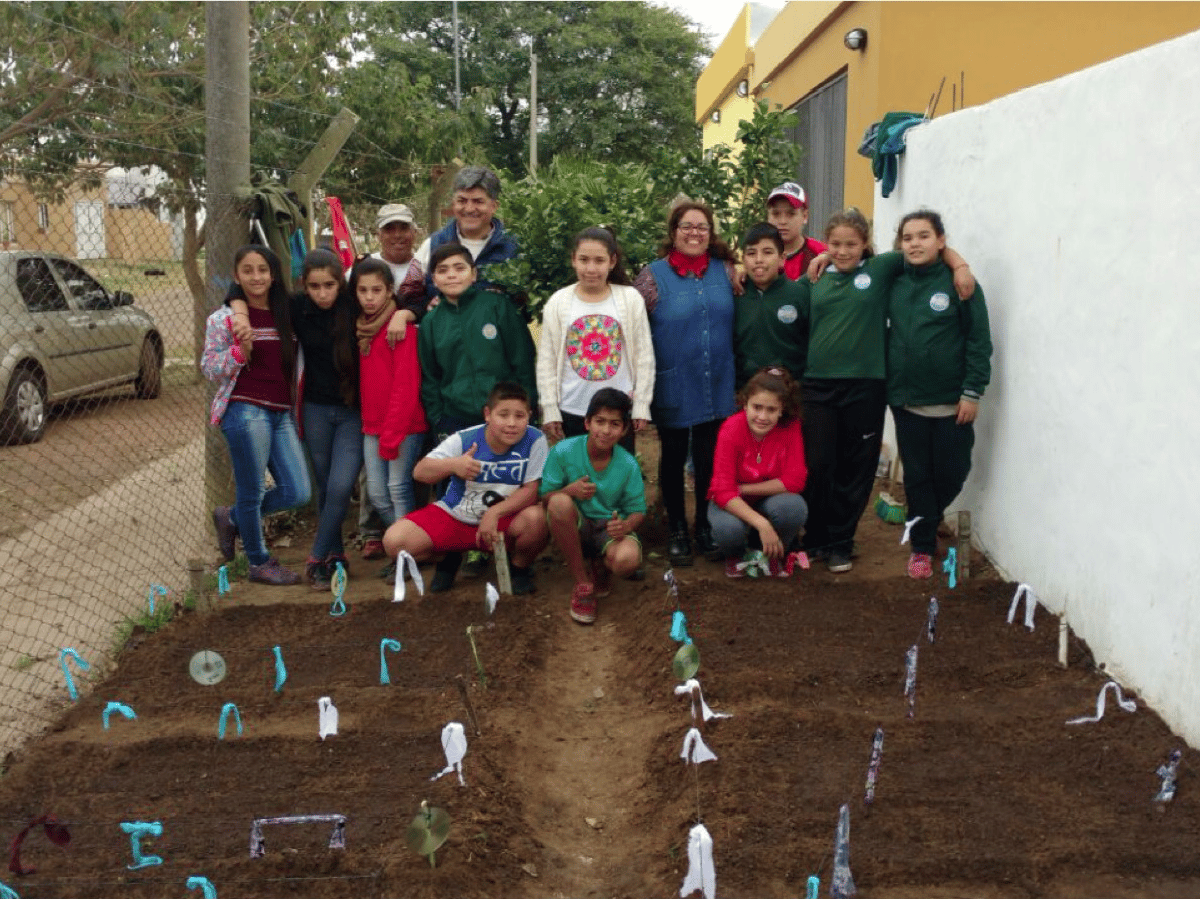 Huertas escolares: el proyecto  llegó a la Escuela Anita Giaveno