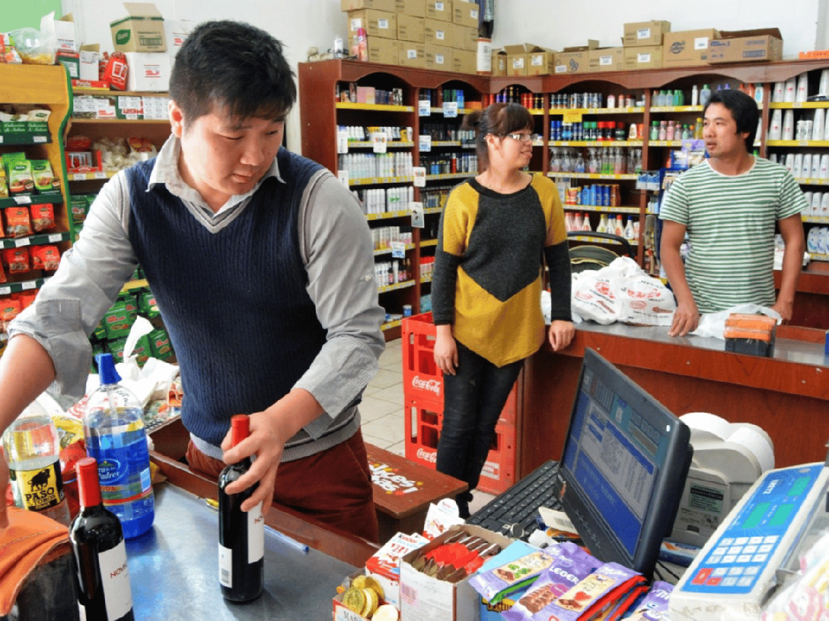 El Gobierno busca sumar a supermercados pequeños y chinos a Precios Cuidados