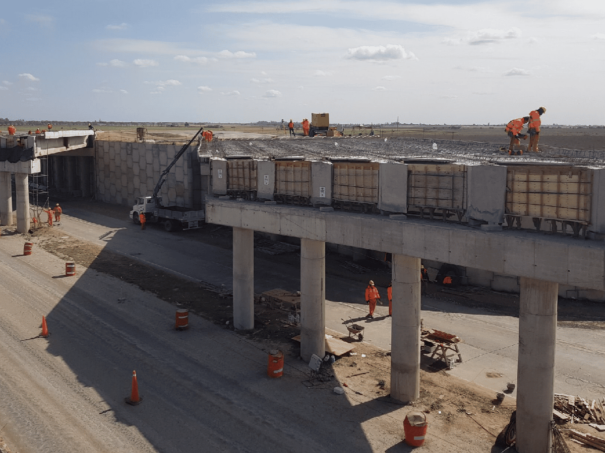 Río Primero: avanza la obra en el puente de la autopista 19 