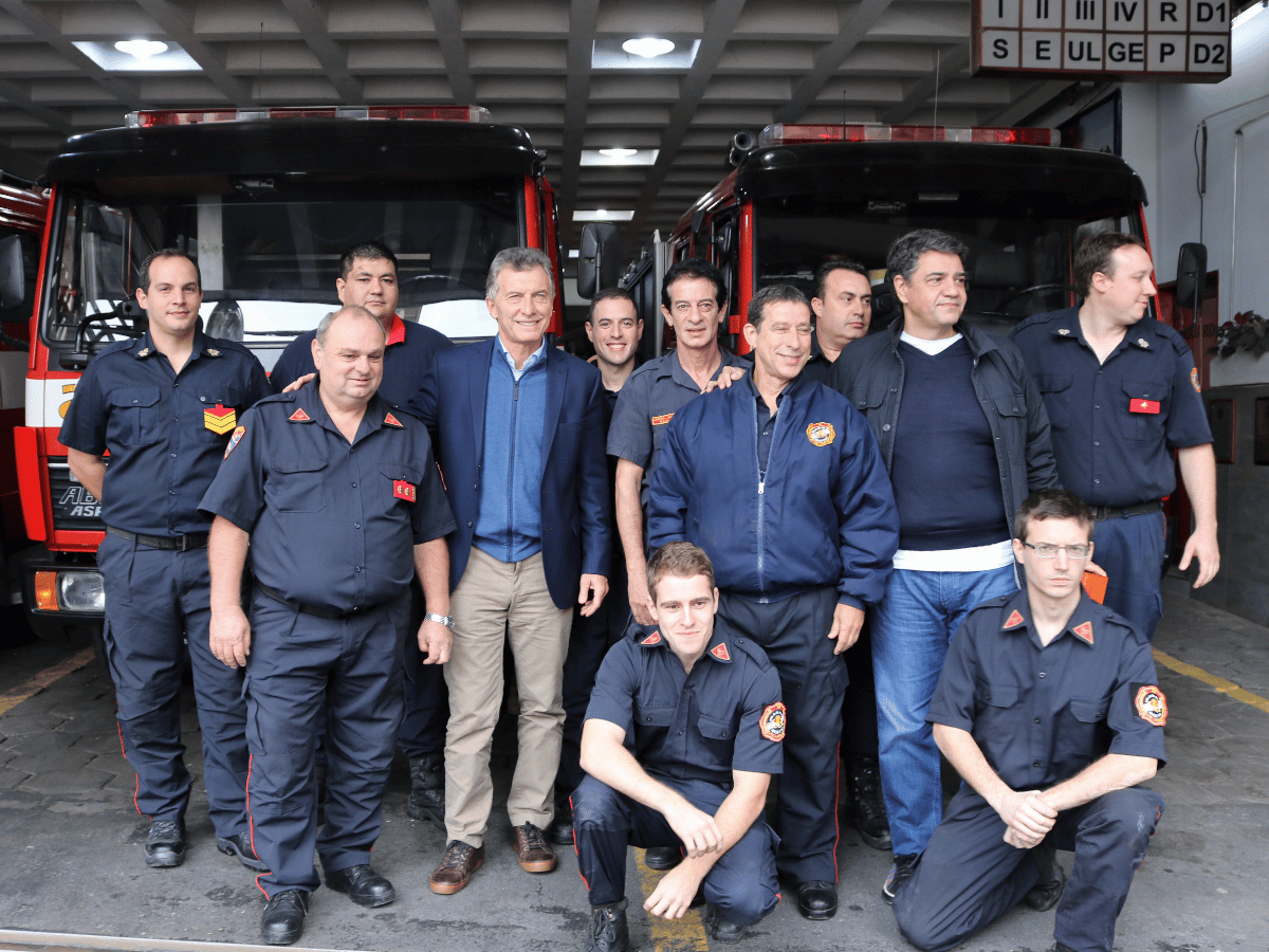 Macri celebró el Día del Trabajador con bomberos voluntarios 