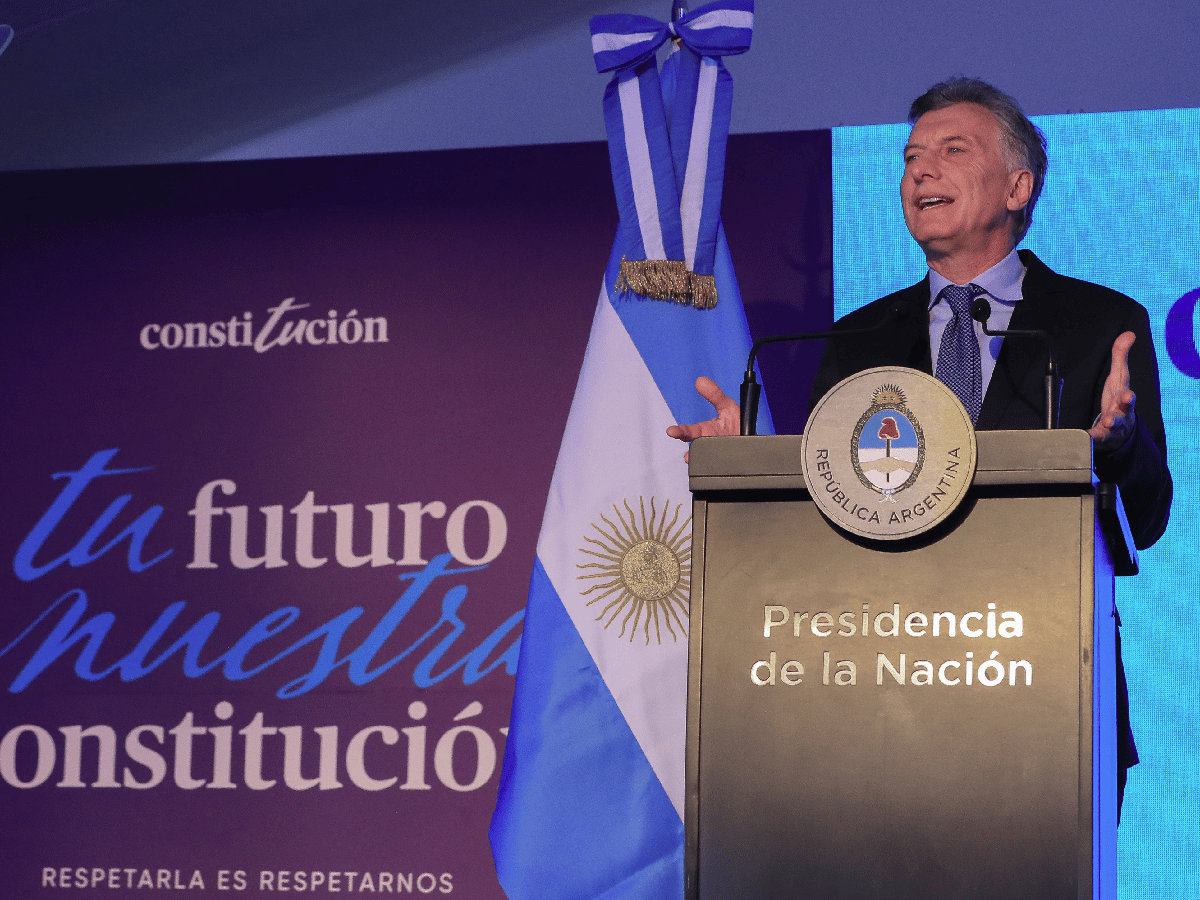 Macri dijo que no hay mejor manera de defender la Constitución que acatarla