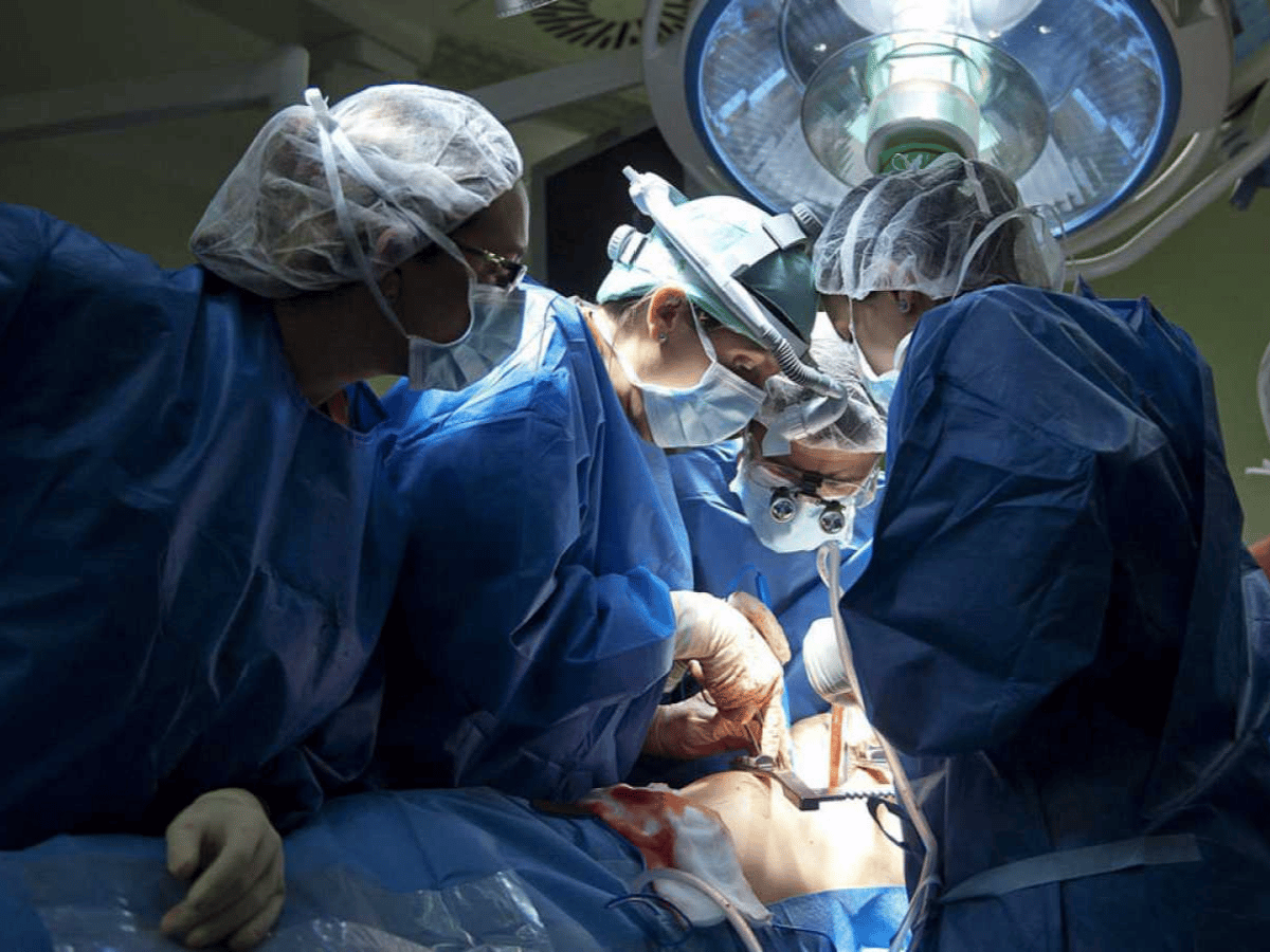 Apareció una donante y dos gemelos se preparan para el primer trasplante de médula simultáneo