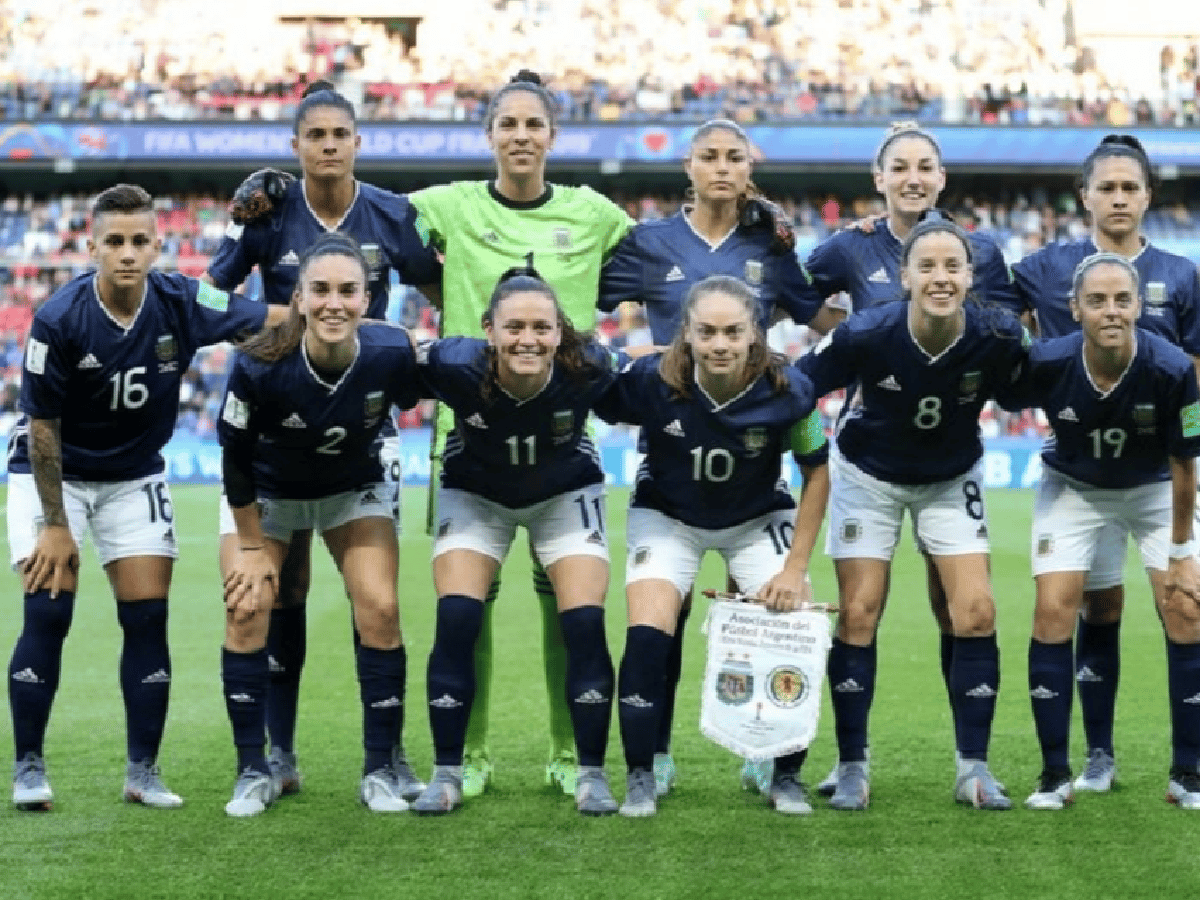 La Selección Argentina de fútbol femenino ascendió tres puestos en el ranking de la Fifa