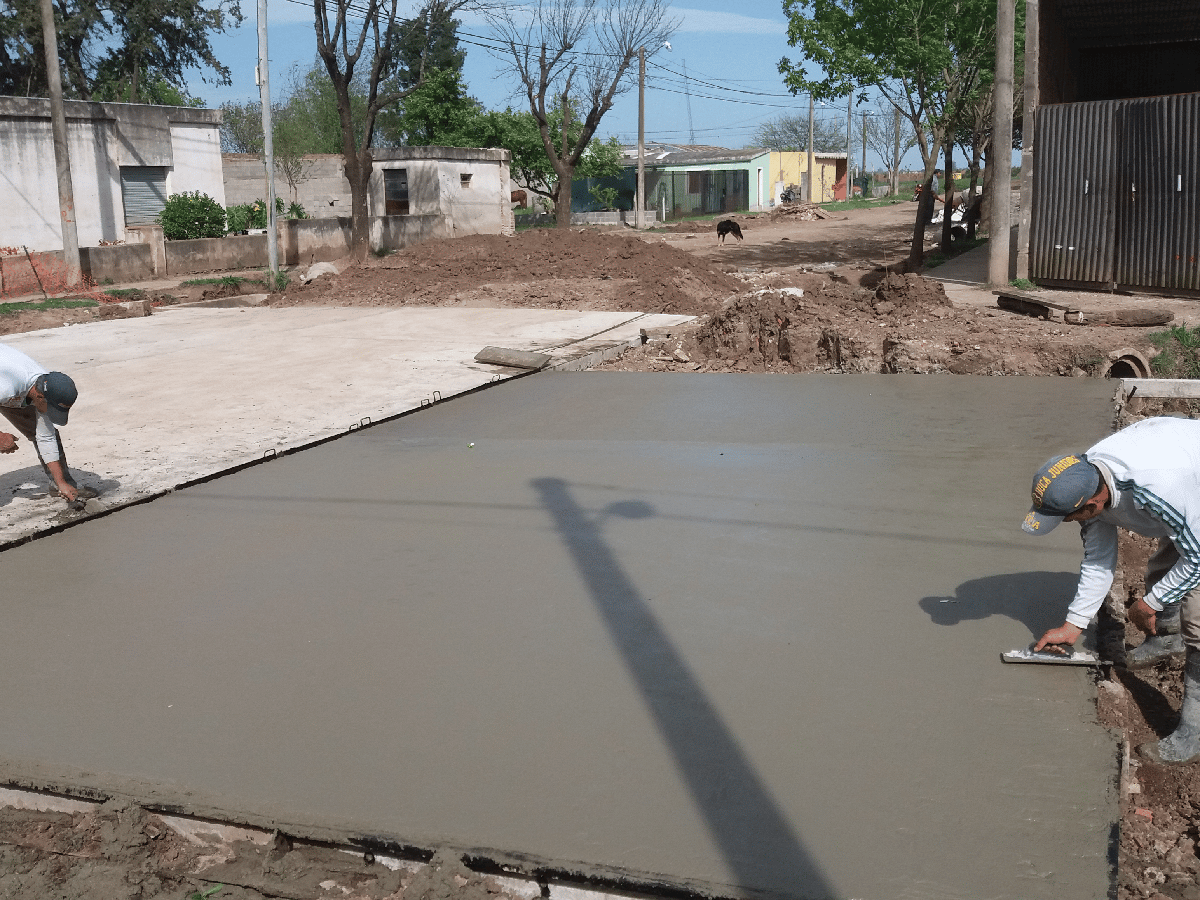 Freyre: construyen badén en calles Maipú y Libertad 