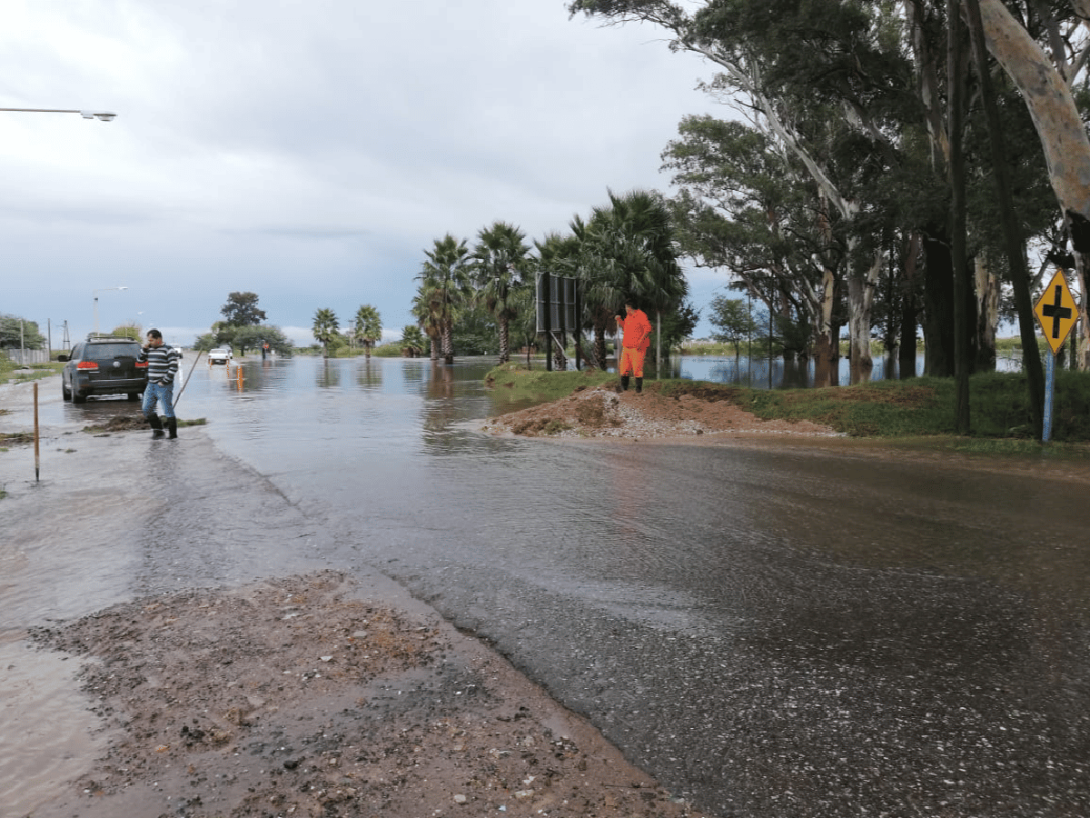 Laspiur: después de la lluvia el intendente pidió que se restrinja la circulación sobre ruta 158