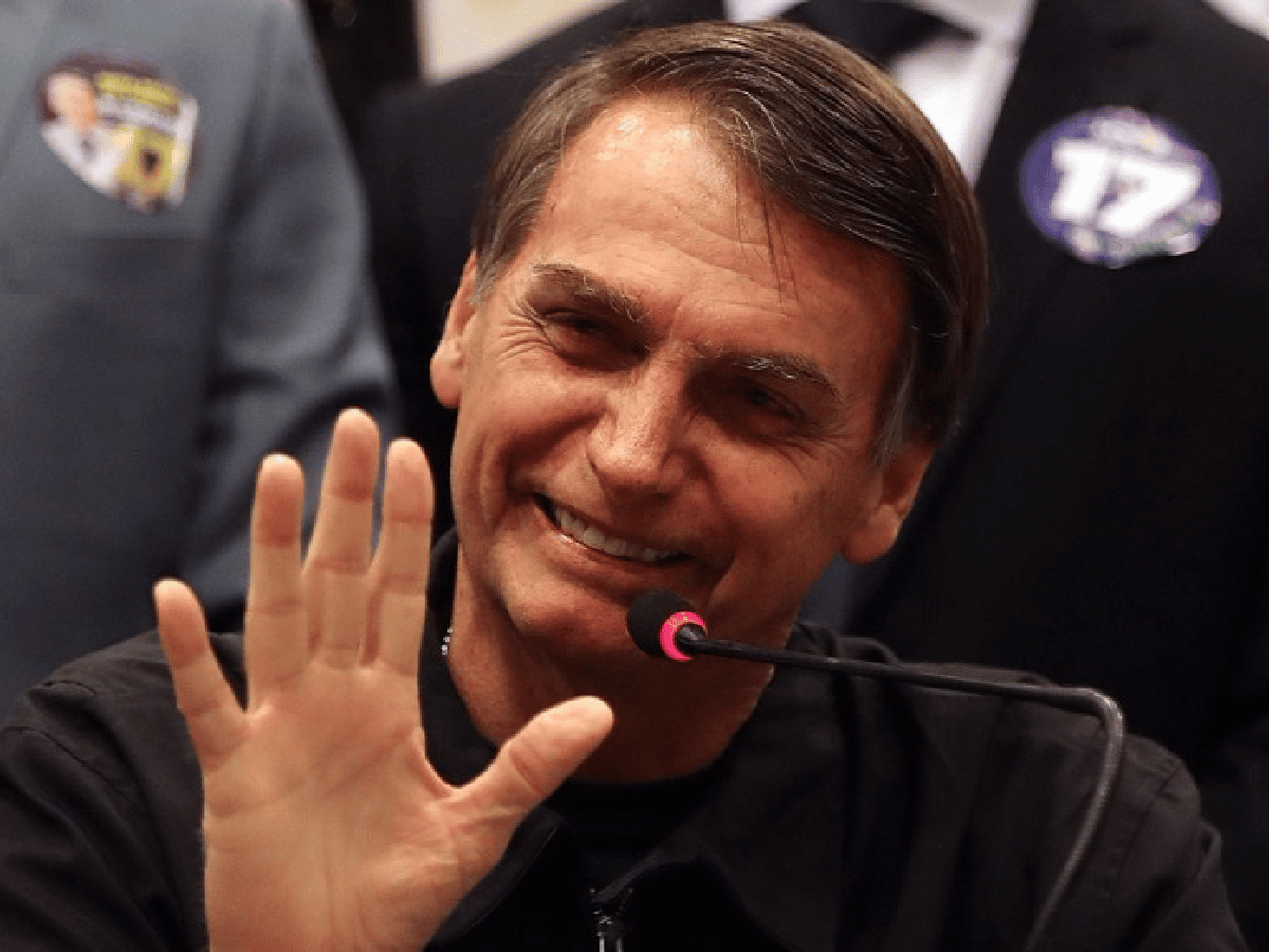 Jair Bolsonaro se comunicó con el presidente Macri
