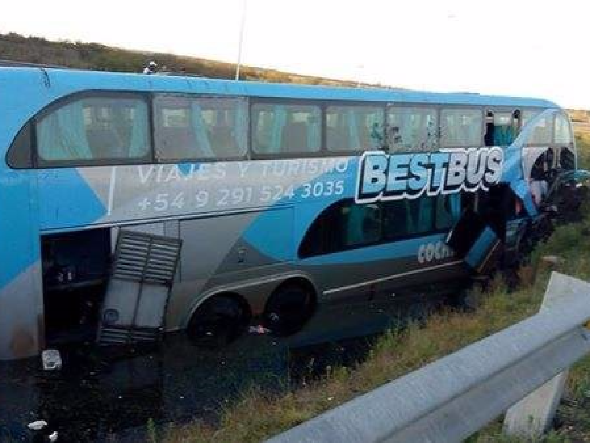 Tres muertos al accidentarse un ómnibus en Corrientes