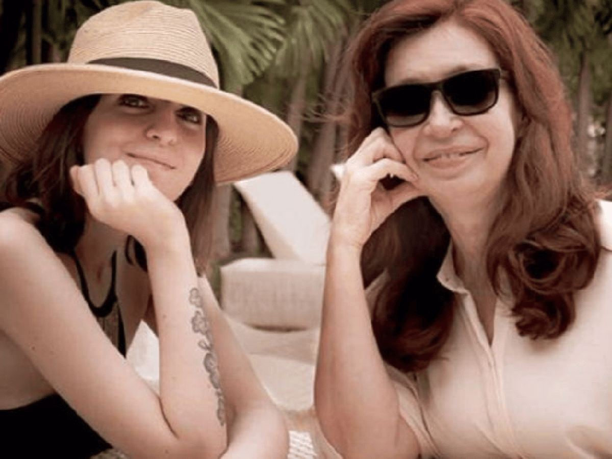 Cristina Kirchner regresa esta noche junto a su hija Florencia desde Cuba