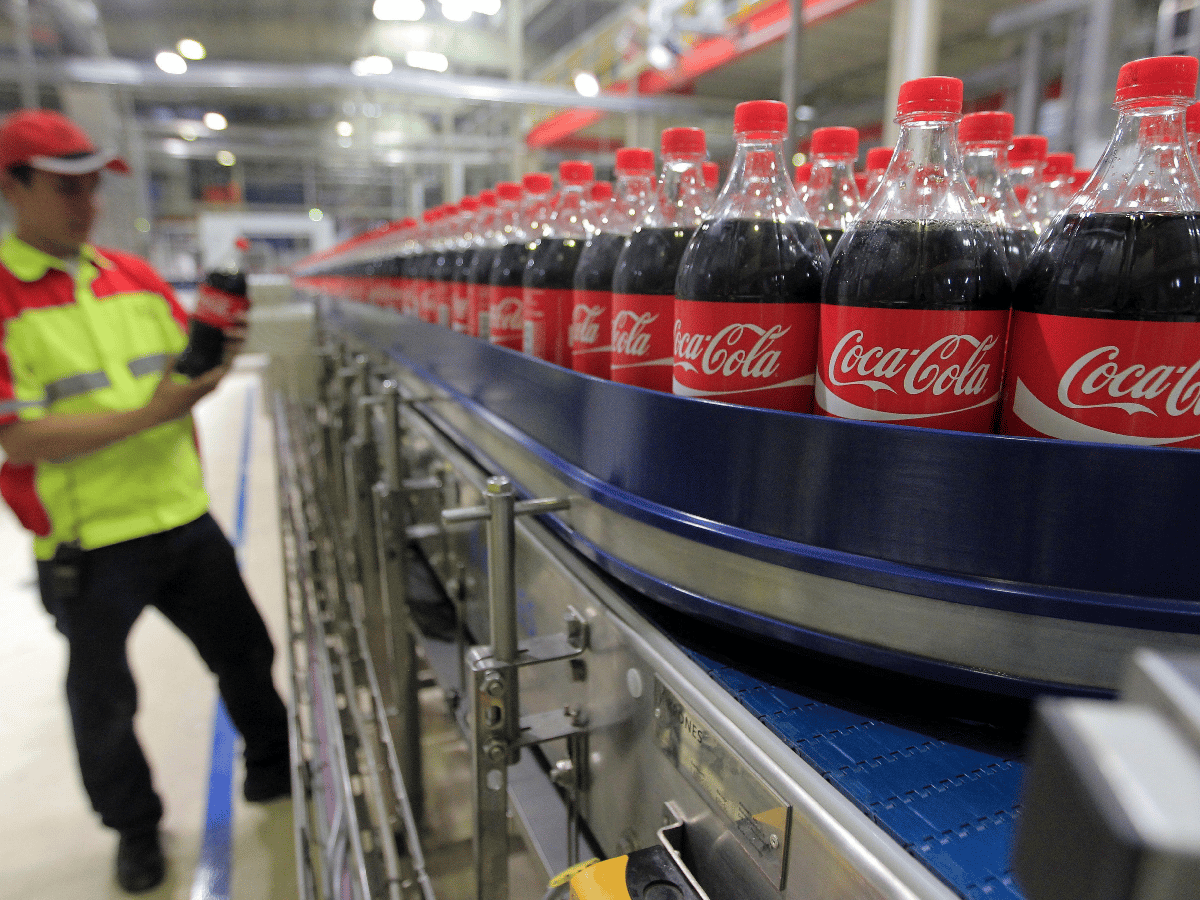La embotelladora de Coca Cola pidió un procedimiento preventivo de crisis para su planta de Pompeya