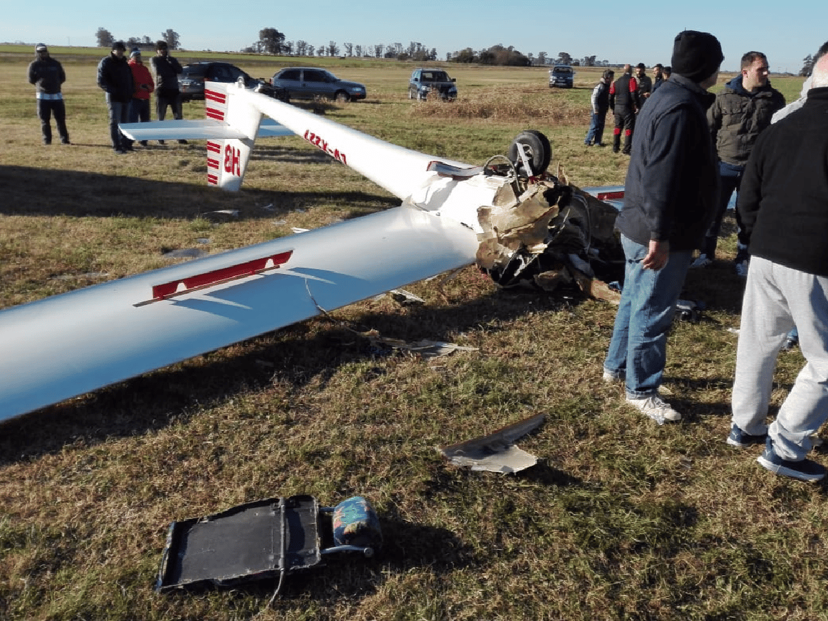 Esperanza: un planeador tuvo un aterrizaje accidentado y su piloto está grave