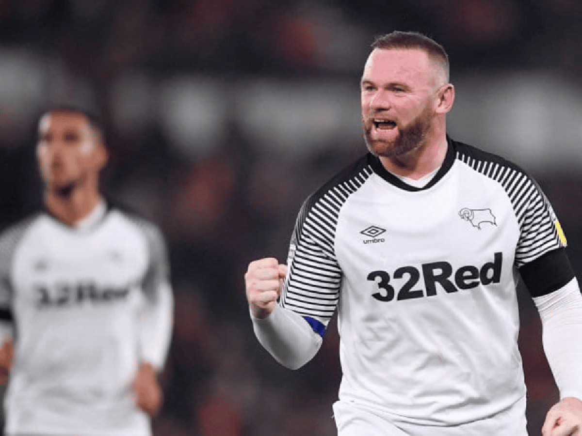 Rooney afirma que es "demasiado pronto" para el regreso del fútbol inglés
