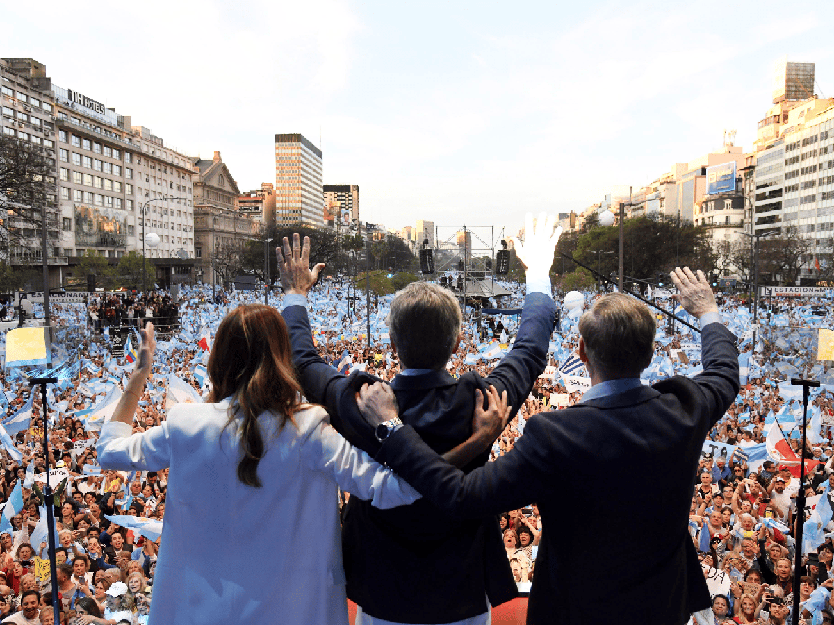 Curiosidades de la marcha: el pedido de Macri a la gente para que limpie ante de irse y Vidal en modo "hincha"