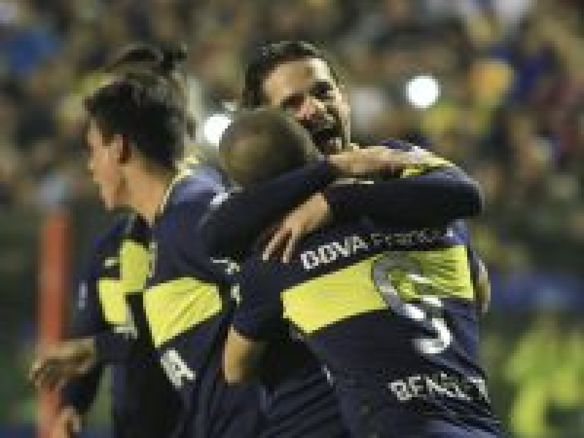 Boca goleó a Independiente por 3 a 0 y estiró la ventaja 
