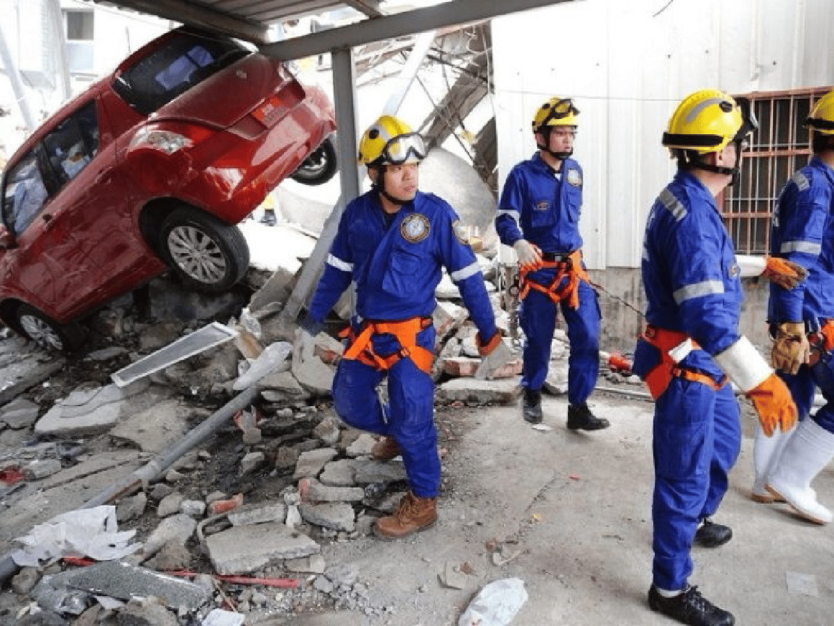 Taiwán: Un terremoto dejó fallecidos y personas atrapadas