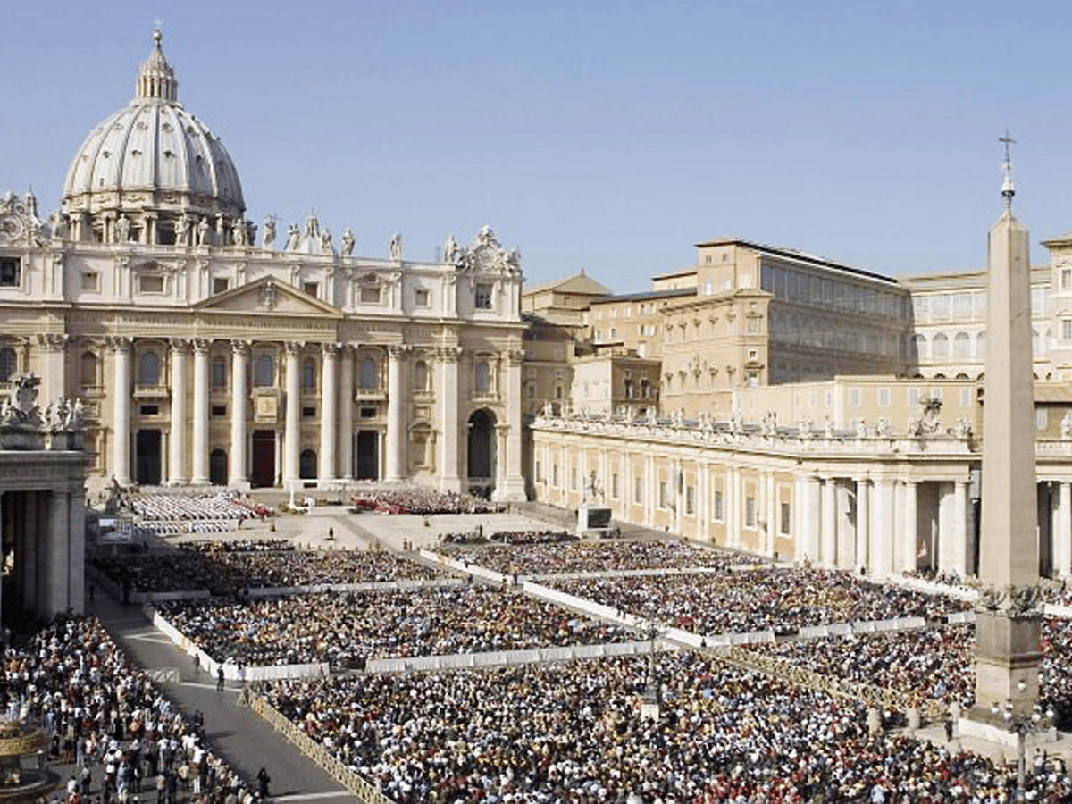 Vaticano: descubren fiesta con drogas y orgía gay