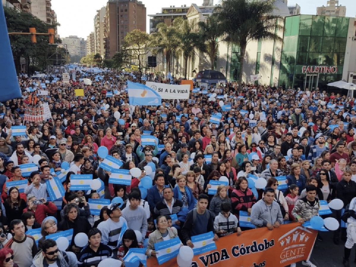 En Córdoba, la movilización contra el aborto fue multitudinaria 