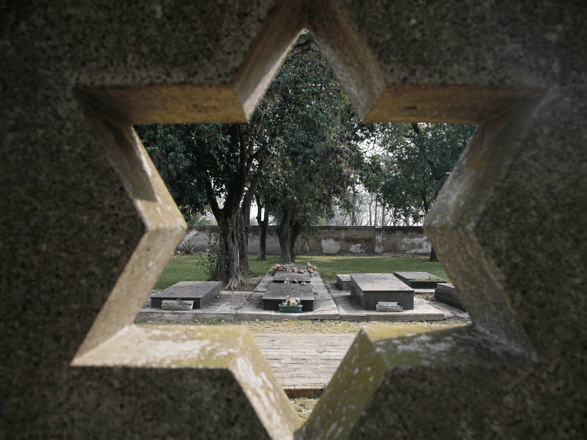 El cementerio judío, restos y edificaciones de una comunidad que ya no existe 