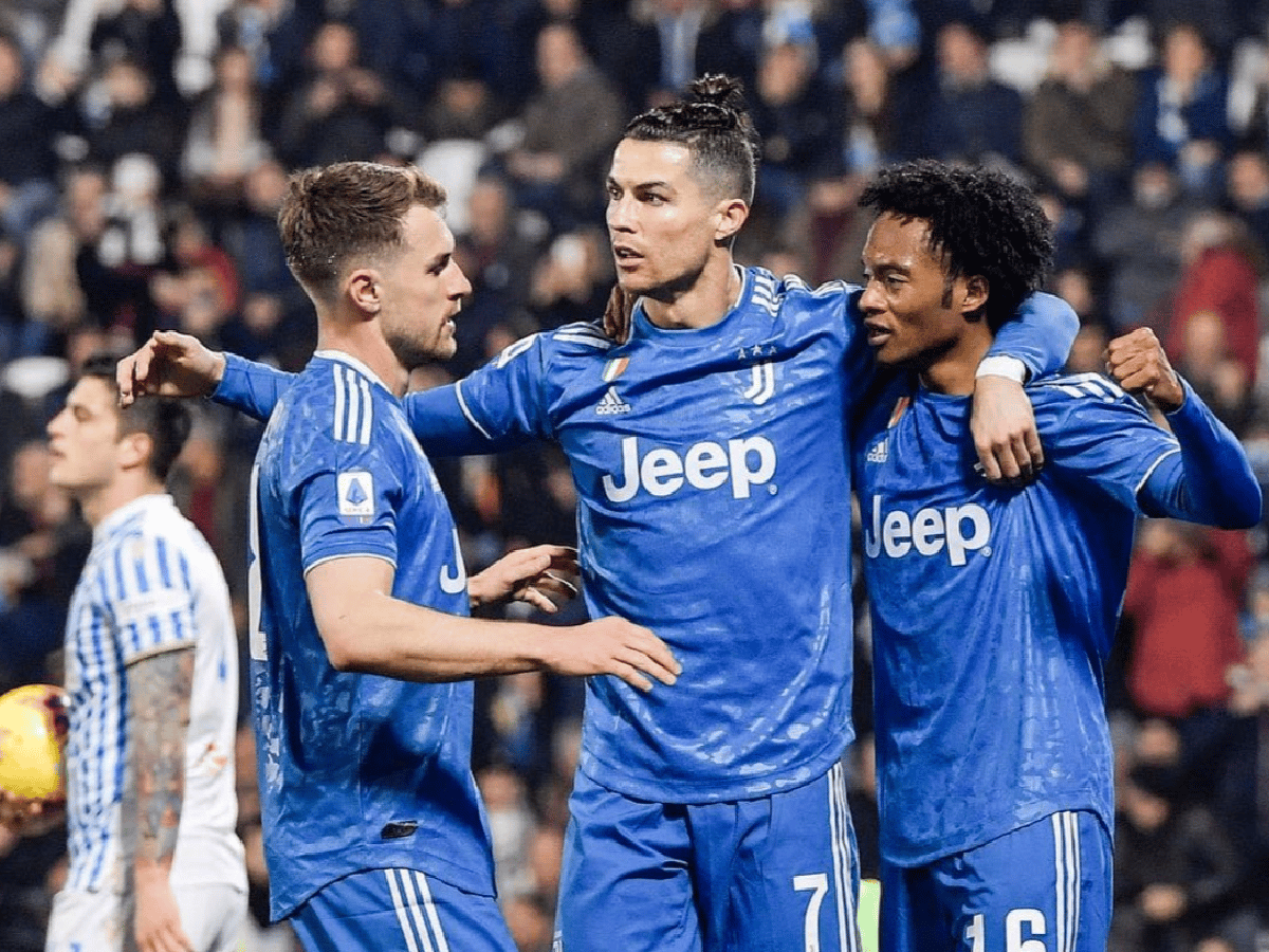 El líder Juventus sumó de a tres