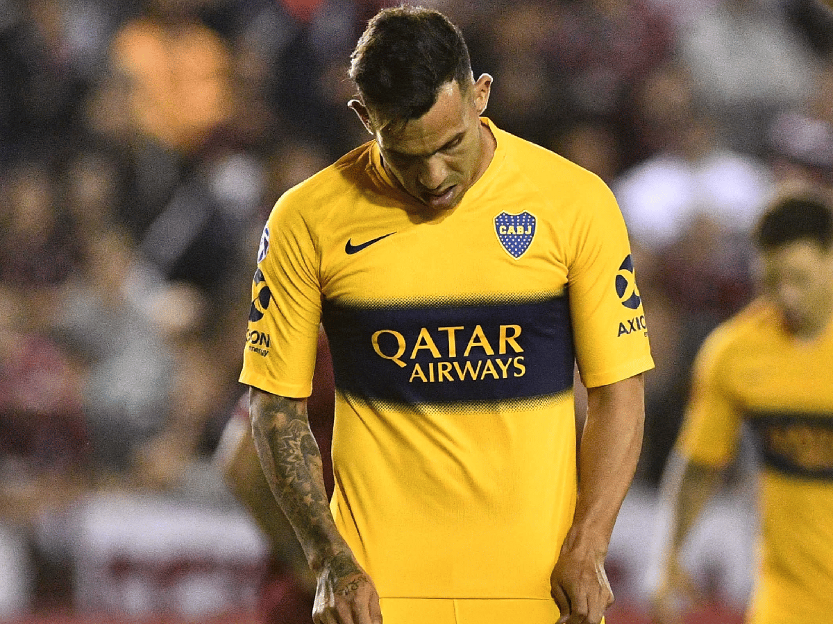 Tevez se desagarró y podría haber jugado su último partido en Boca