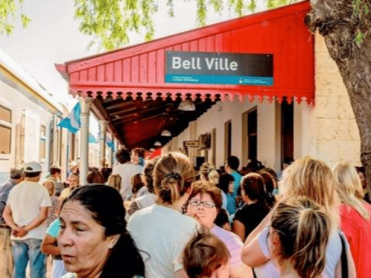 [Video] Un día, después de 26 años, volvió el tren a Bell Ville   