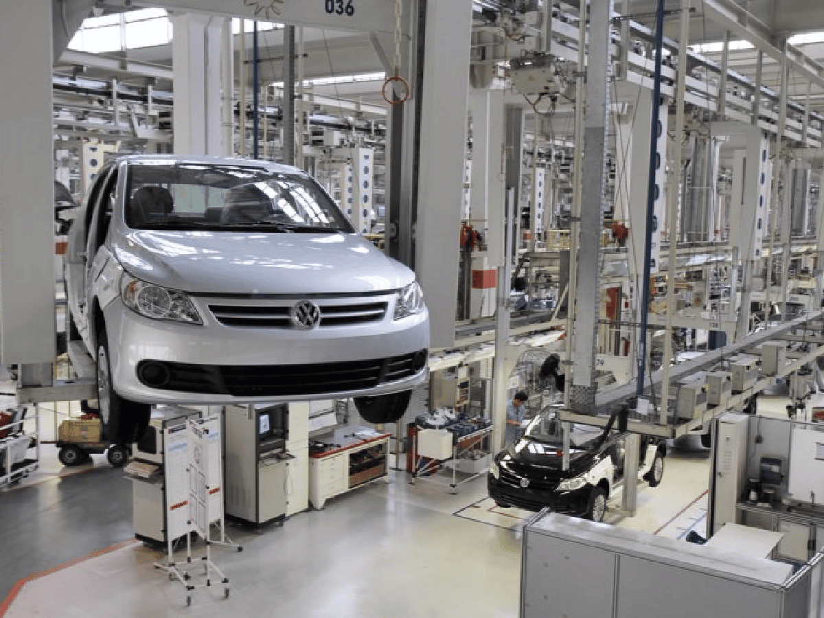 Volkswagen Brasil suspende envíos a la Argentina por cuatro meses