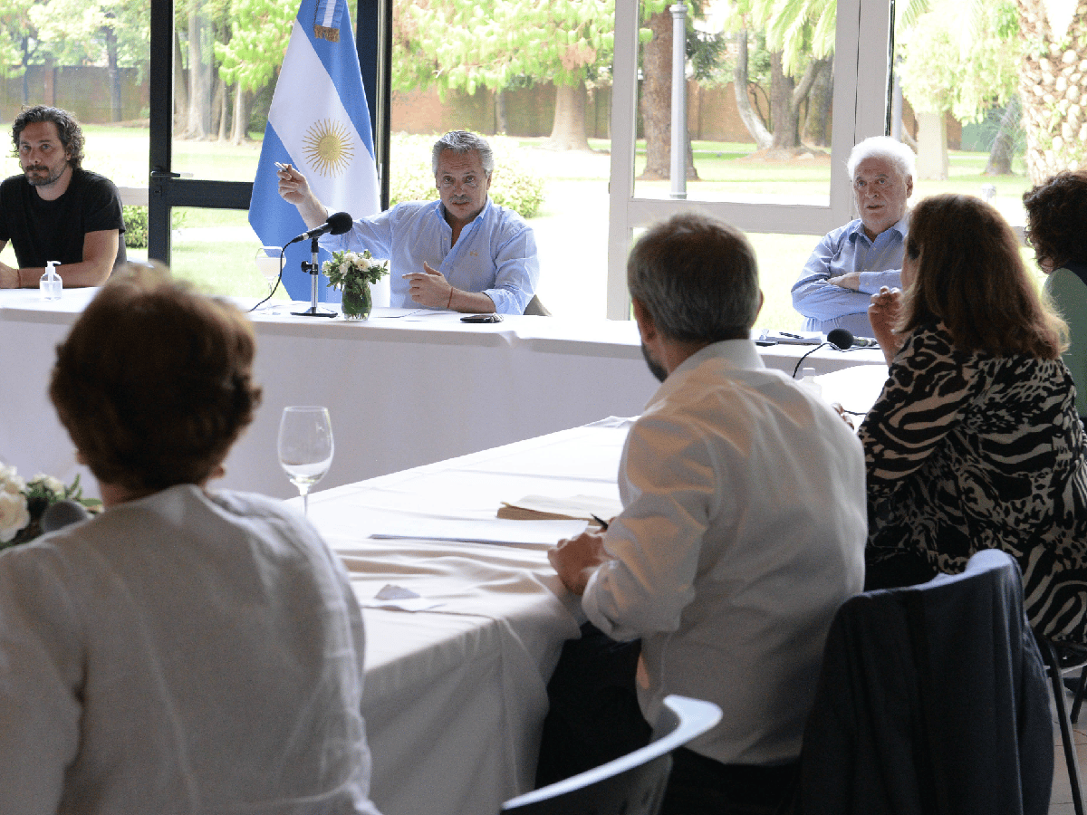 El comité de expertos le recomendó a Alberto Fernández extender la cuarentena