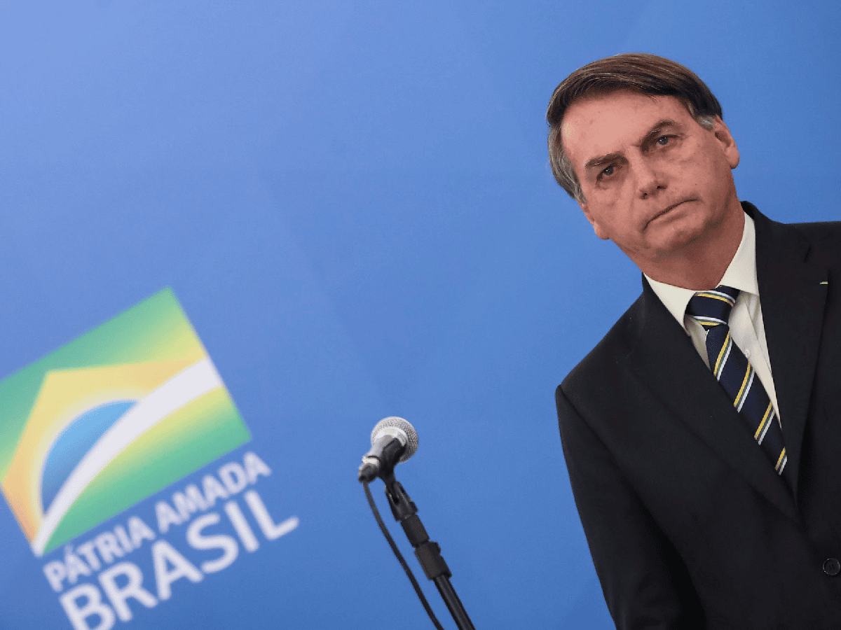 Bolsonaro  anima a la gente a romper la cuarentena por el coronavirus
