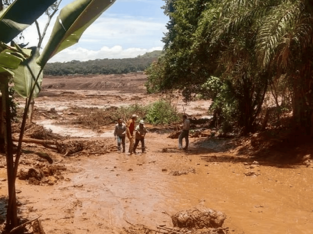 Brasil: una avalancha arrasó con un pueblo de Mina Gerais y hay más de 200 desaparecidos
