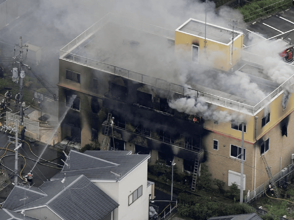Un hombre ingresó a un estudio de animé en Japón y lo prendió fuego: al menos 25 muertos