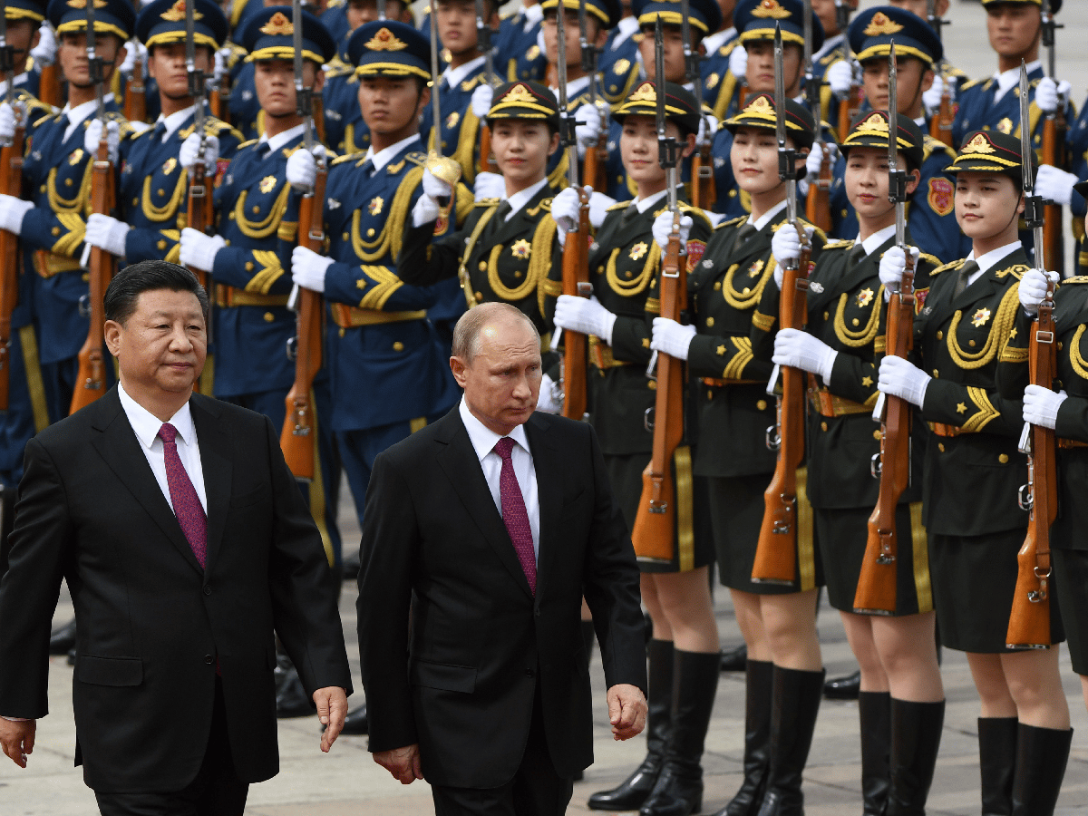 Putin recibido con todos los honores por Xi Jinping en China 