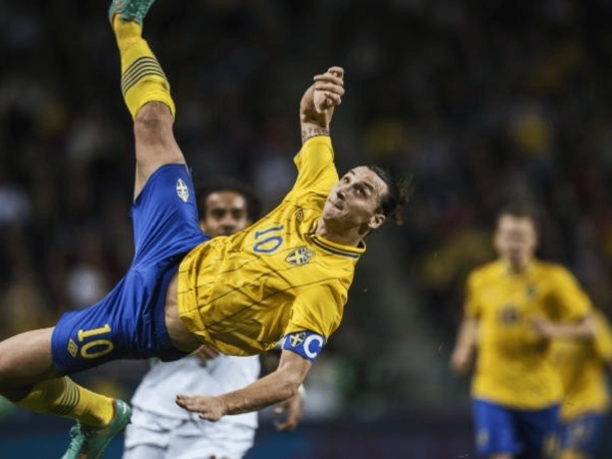 Zlatan Ibrahimovic quiere jugar en Boca y los dirigentes del Xeneize ya negocian con su representante