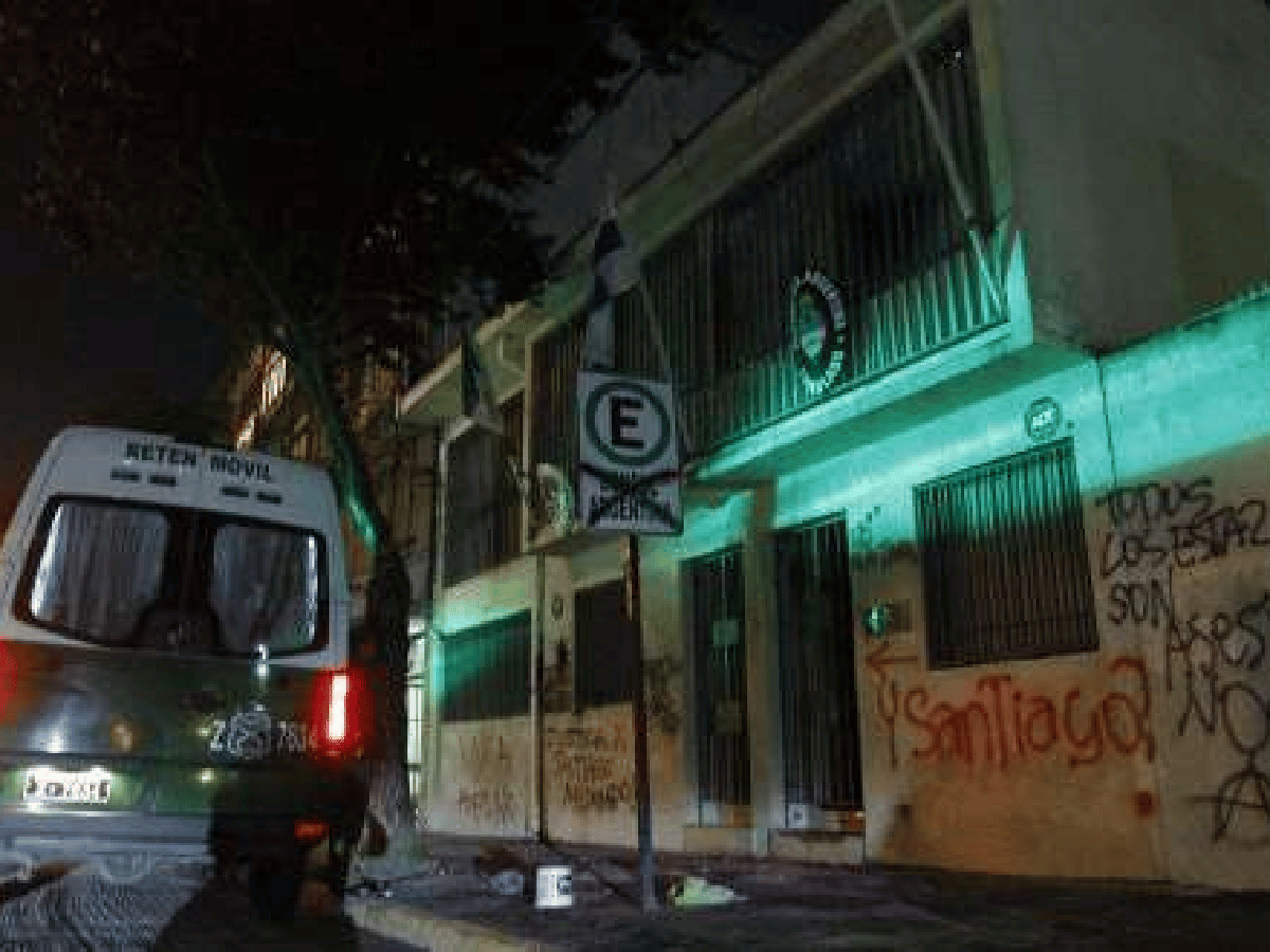 Nuevo ataque al consulado argentino en Chile por muerte de Maldonado