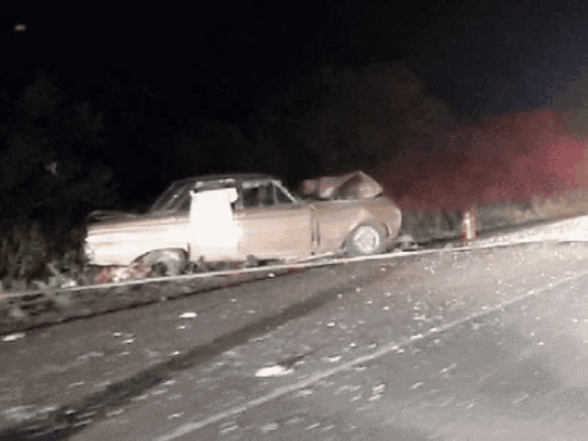 Tres muertos al chocar un Falcon con un camión en la ruta 60