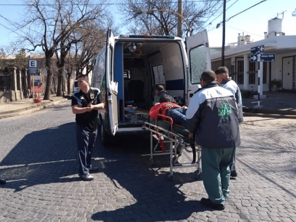 Motociclista fracturado en choque en barrio Catedral