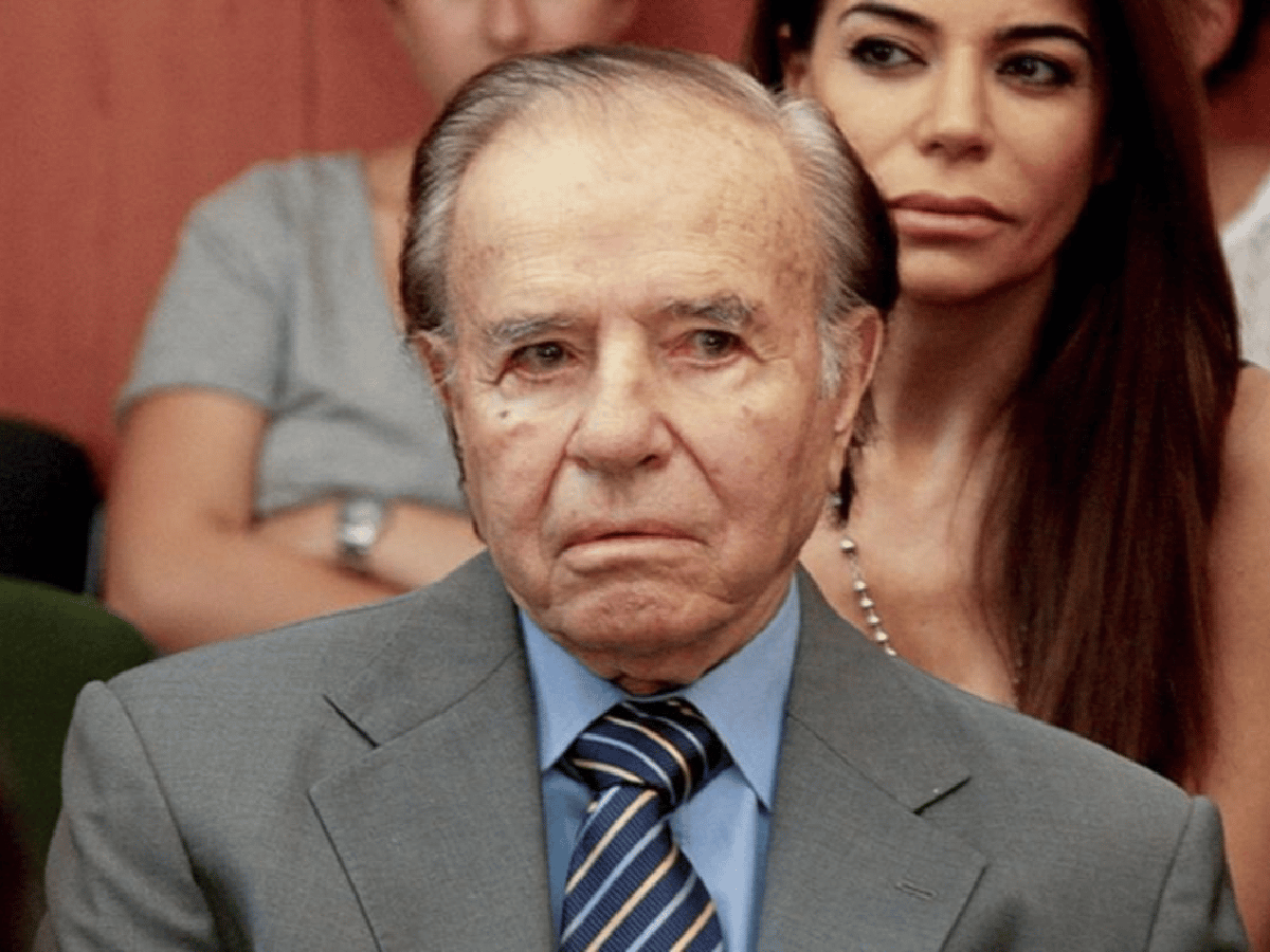 Autorizan a Carlos Menem a viajar a Chile para ver a su hijo