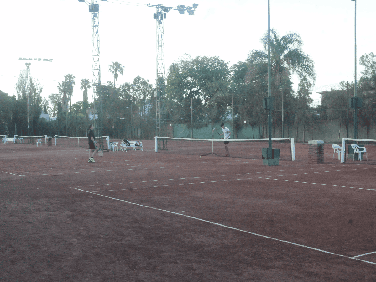 Certamen de tenis a beneficio juegan en el Sport