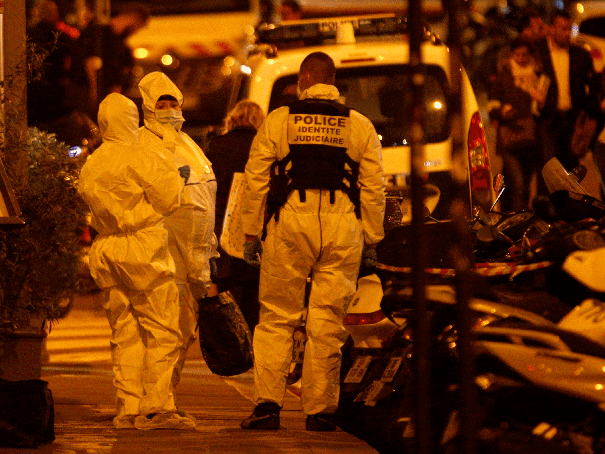 Un terrorista mató a una persona e hirió a otras cuatro en París 