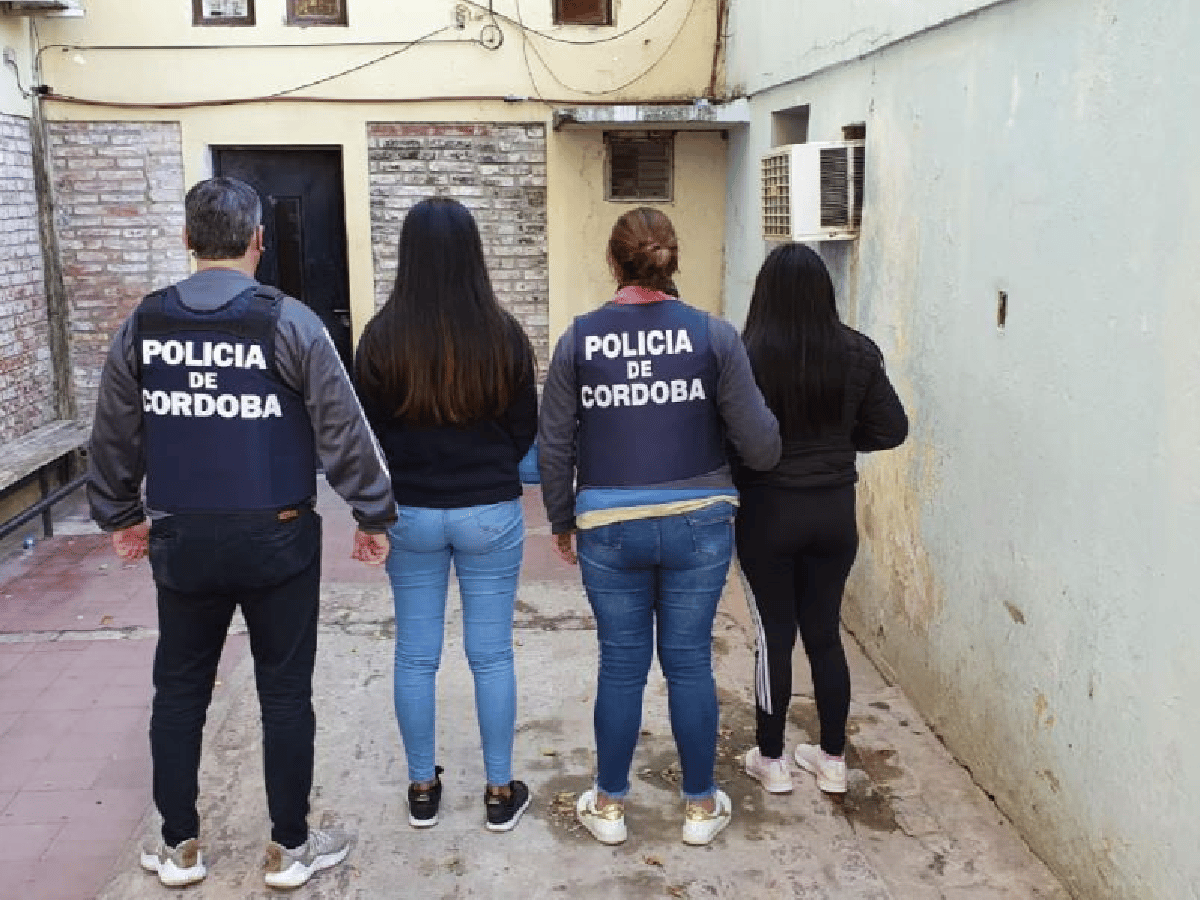 Trasladaron a Córdoba a mujeres imputadas por estafas