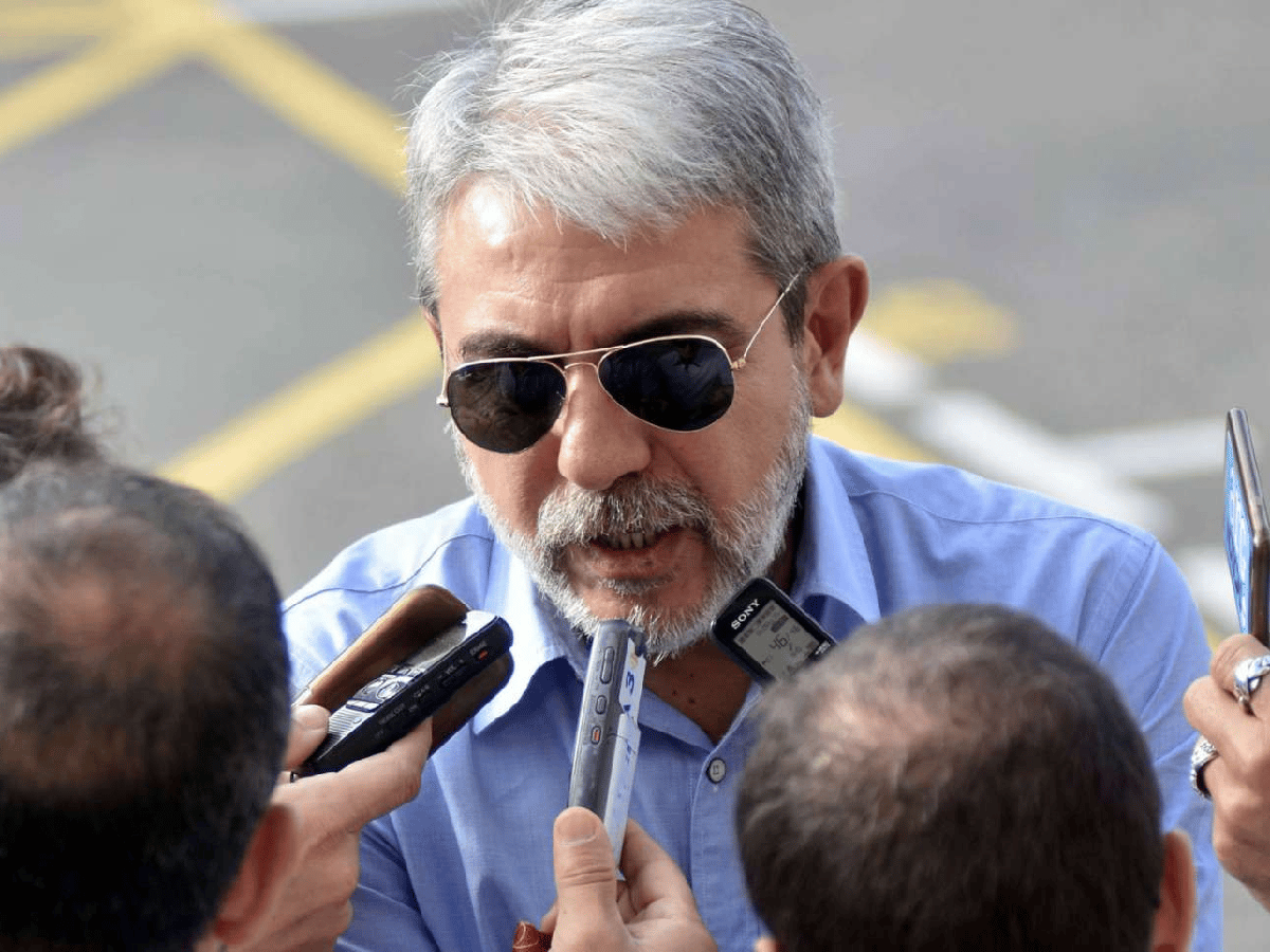 Aníbal Fernández visitó al presidente, negó que le hayan ofrecido cargos y llamó "imbécil" a Macri